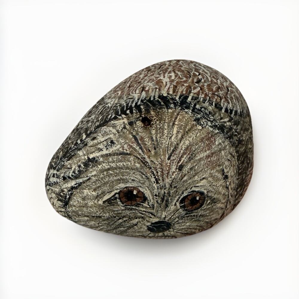 Vintage Maltese Terrier Dog Puppy Hand Painted Rock Stone Signed 4” - Picture 4 of 7